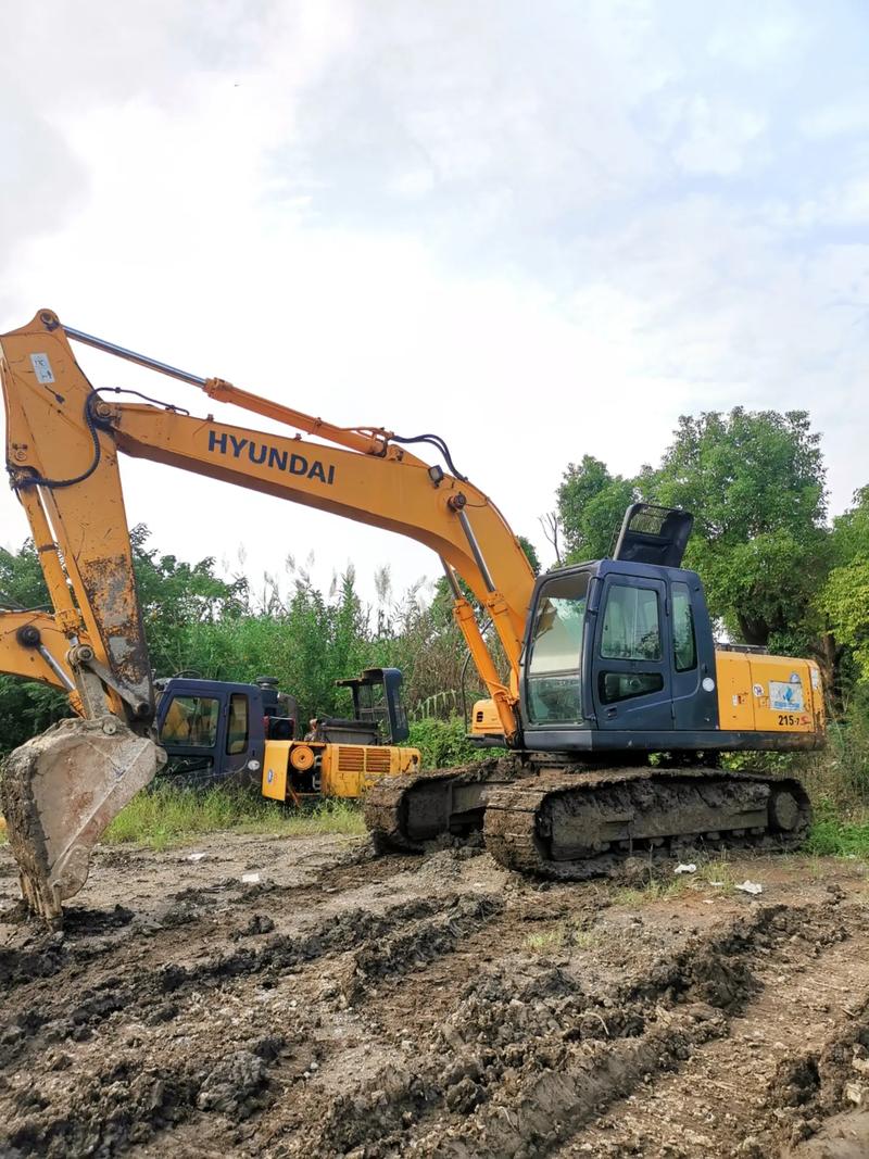 现代215-7c挖掘机#挖掘机 #二手挖机 #现代挖掘机 #