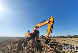 现代R210WVS轮式挖掘机