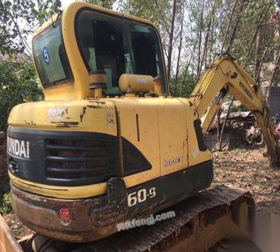 转卖二手13年现代60挖掘机
