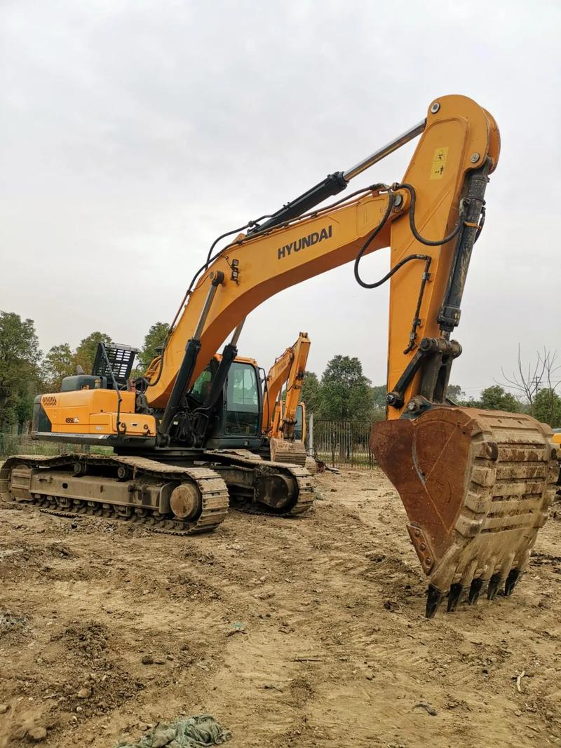 现代485vs挖掘机#挖掘机 #二手挖机 #现代挖掘机#二手