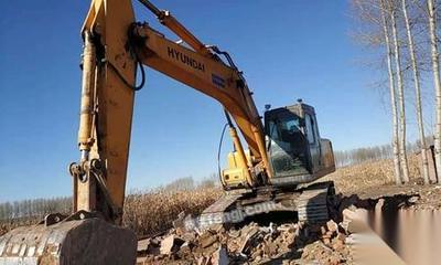 转卖二手现代225-7挖掘机。06年 17万元