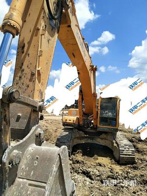 现代R385LC-9T挖掘机