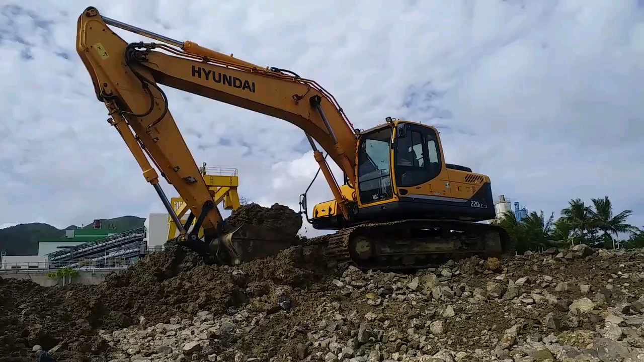 【现代220挖掘机出厂编号】专区-现代220-挖掘机-铁甲网