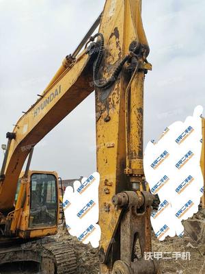 现代R215-7挖掘机