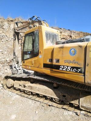 现代R225LC-7挖掘机 高效工程作业的可靠伙伴